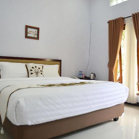 Malang Hill Syariah Redpartner Hotel Buitenkant foto