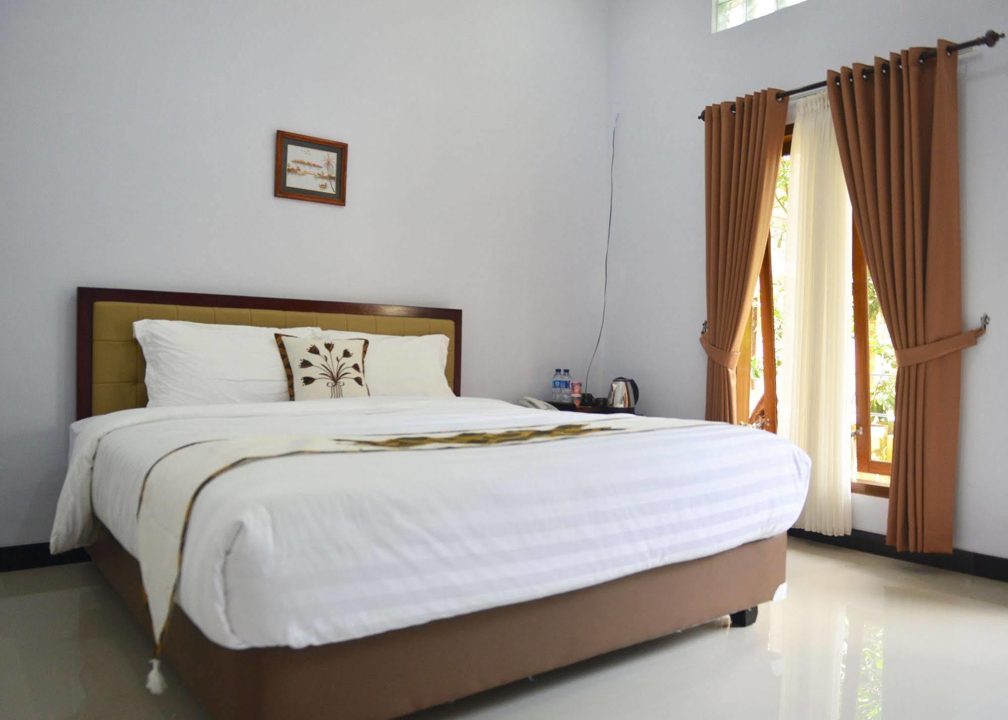 Malang Hill Syariah Redpartner Hotel Buitenkant foto