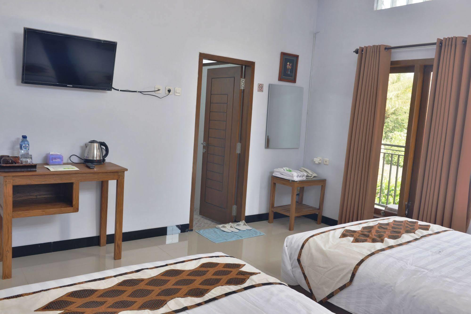 Malang Hill Syariah Redpartner Hotel Buitenkant foto