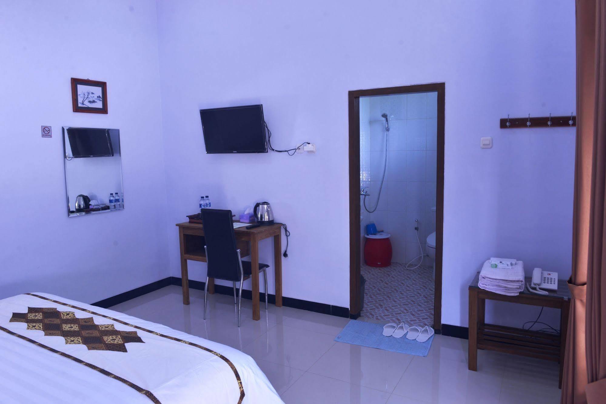 Malang Hill Syariah Redpartner Hotel Buitenkant foto