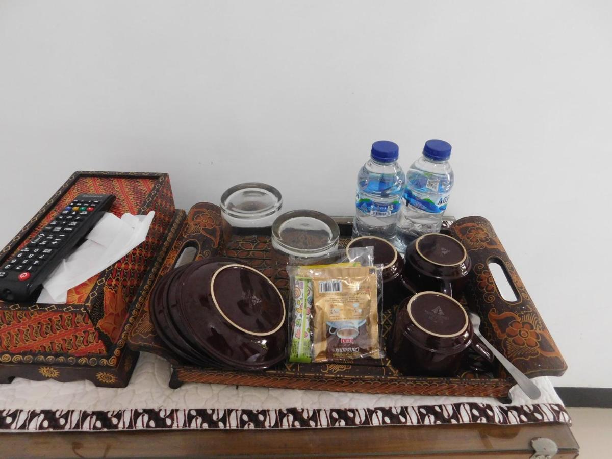 Malang Hill Syariah Redpartner Hotel Buitenkant foto
